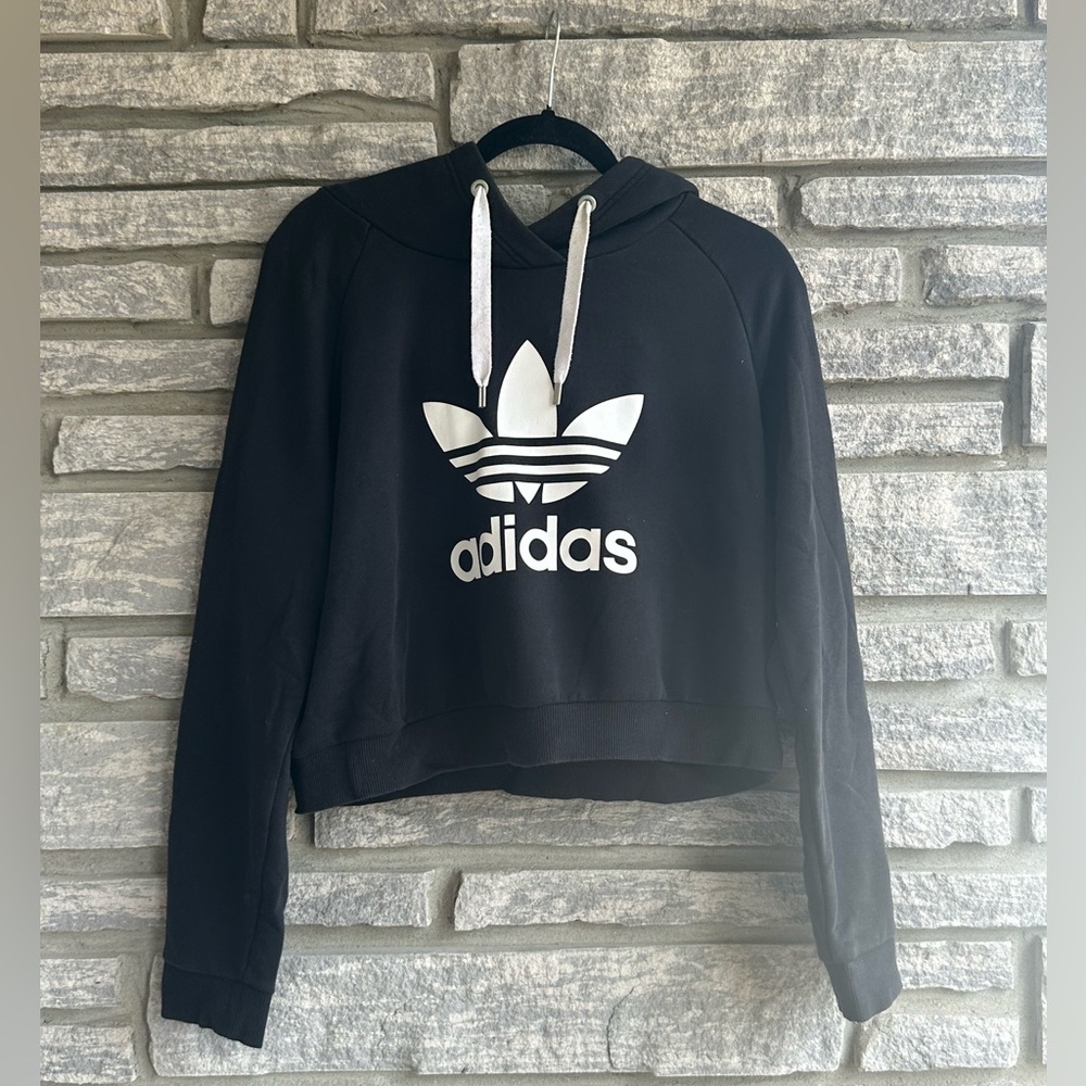 Adidas - cropped hoodie